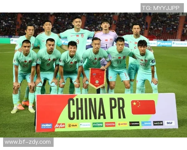 上海篮球队在世界杯预选赛中以53分稳居积分榜首位展现强劲实力 上海篮球队在世界杯预选赛中以53分稳居积分榜首位展现强劲实力