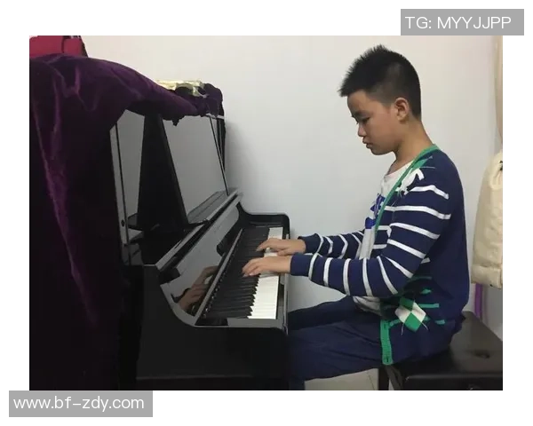 法国扎马尾足球明星的传奇故事与场上风采揭秘